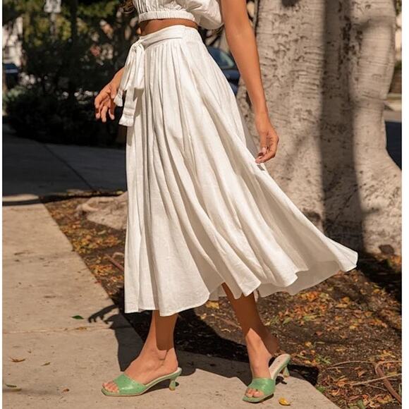 Lulus Ivory Linen Blend Pleated Flowy Midi Skirt size Medium NWT - Picture 1 of 7